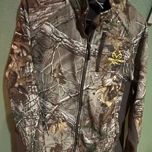 Realtree Xtra Camo Outdoor Jacket - Brown and Green
